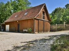 Propriété en pierre avec maison d’amis, piscine et 2,5 hectares LALINDE (24)