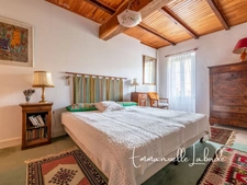Stone estate with outbuildings and 5 hectares of nature – Monbazillac (24240)