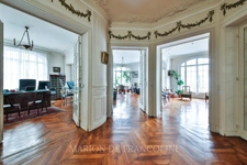 A vendre - Appartement haussmannien - 6 pièces - 4 chambres - Charme - Emplacement recherché - Quartier des Ternes