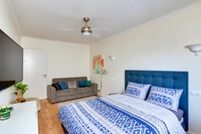 Exclusivité - A vendre - Appartement très lumineux - Balcon - 5 pièces - 4 chambres possibles - Cuisine indépendante - Cave et Parking - Adresse prestigieuse