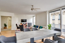 Exclusivité - A vendre - Appartement très lumineux - Balcon - 5 pièces - 4 chambres possibles - Cuisine indépendante - Cave et Parking - Adresse prestigieuse