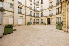 A vendre - Paris 17ème - Quartier des Ternes - 70m2 - 4 pièces - 2 chambres (possibilité 3) - Entièrement rénové