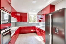Exclusivité - A vendre - Appartement très lumineux - Balcon - 5 pièces - 4 chambres possibles - Cuisine indépendante - Cave et Parking - Adresse prestigieuse