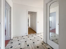 Exclusivité - A vendre - Appartement très lumineux - Balcon filant 5 m2 - 4 pièces - 3 chambres - Cuisine indépendante - Salle de bains - Cave et Parking - À proximité des Commerces, Écoles et du RER 