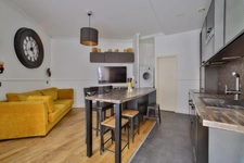 A vendre - Exclusivité - Passy/La Muette - Appartement traversant - Charmant 2 pièces - RDC sur cour - Parfaitement agencé