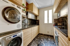 A vendre - Paris 17ème - Quartier des Ternes - 70m2 - 4 pièces - 2 chambres (possibilité 3) - Entièrement rénové