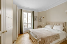 A vendre - Paris 17ème - Quartier des Ternes - 70m2 - 4 pièces - 2 chambres (possibilité 3) - Entièrement rénové