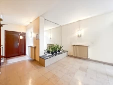 Exclusivité - A vendre - Appartement très lumineux - Balcon filant 5 m2 - 4 pièces - 3 chambres - Cuisine indépendante - Salle de bains - Cave et Parking - À proximité des Commerces, Écoles et du RER 