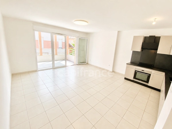 APPARTEMENT T3 de 63 m² – TRES LUMINEUX DANS UNE RESIDENCE RECENTE (2016) ET SECURISEE A SAINT AUBIN DE MEDOC (33) 