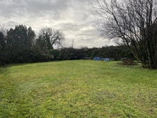 Terrain constructible de 500 m² à CHATEAUBERNARD (16)