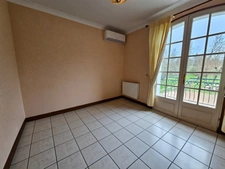Maison de 110 m², 4 chambres, proche centre MAGNAC SUR TOUVRE (16) ET L'ISLE D'ESPAGNAC (16)