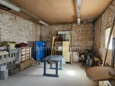 Maison charentaise de 232 m², 6 chambres, un bureau, piscine et un garage de 90 m² - LINARS (16)