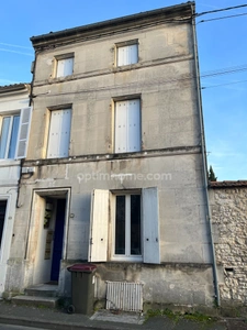 Idéal investisseur - Immeuble de rapport entièrement loué – Rentabilité immédiate - COGNAC (16)