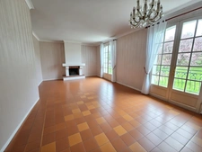 Maison de 110 m², 4 chambres, proche centre MAGNAC SUR TOUVRE (16) ET L'ISLE D'ESPAGNAC (16)