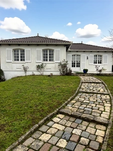 Maison de 110 m², 4 chambres, proche centre MAGNAC SUR TOUVRE (16) ET L'ISLE D'ESPAGNAC (16)