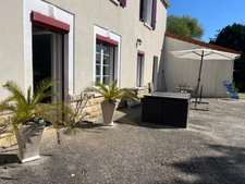 EN EXCLUSIVITÉ ! Maison de 145m² avec dépendances et terrain de 1900m² - LUXÉ (16)