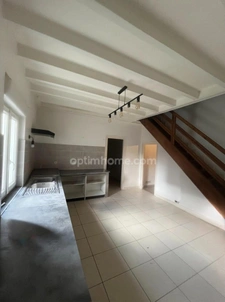 Secteur calme et recherché - 3 chambres - L'ISLE D'ESPAGNAC (16)