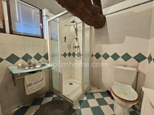 Maison charentaise de 232 m², 6 chambres, un bureau, piscine et un garage de 90 m² - LINARS (16)