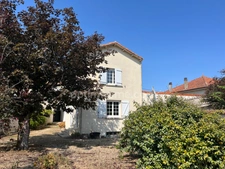 Maison de charme - 4 chambres - Beaux volumes - Garage 55m² - Mansle (16)