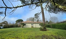 Maison de plain pied, 5 pièces, à vendre sur la commune de CESTAS. (33)