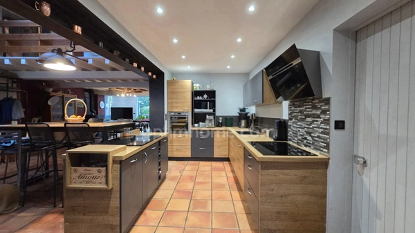 Maison d'architecte d'exception de 230m² à vendre sur LEOGNAN (33)