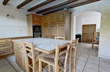 Maison familiale, 6 pièces aux beaux volumes et au fort potentiel à Pessac (33)