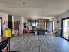 Maison contemporaine de plain-pied à vendre de 5 pièces à LEOGNAN (33)