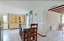 Maison familiale, 6 pièces aux beaux volumes et au fort potentiel à Pessac (33)