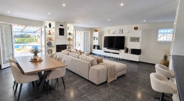 Maison plain pied de 110 m² avec piscine, garage et dépendances, CESTAS (33)