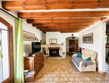 Maison familiale 5 pièces de 144 m² sur 1 970 m² avec piscine à SALLES (33)