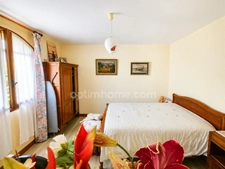 Maison familiale 5 pièces de 144 m² sur 1 970 m² avec piscine à SALLES (33)