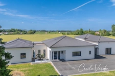 Maison moderne haut de gamme 226 m2 + annexe bureau de 55 m2  à vendre Bergerac - 9 pièces - 4 chambres - piscine - 2 garages 60 m2