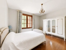 SAINT-PIERRE D'EYRAUD Maison à vendre 240 m2 - 8 pièces-6 chambres- 4 garages- 2 ateliers (24)