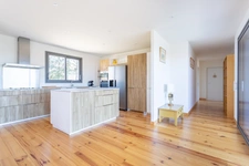 Single-storey wooden house for sale, 149 m², 5 rooms, swimming pool, 2 garages - BERGERAC (24)