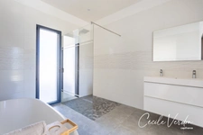 Maison moderne haut de gamme 226 m2 + annexe bureau de 55 m2  à vendre Bergerac - 9 pièces - 4 chambres - piscine - 2 garages 60 m2