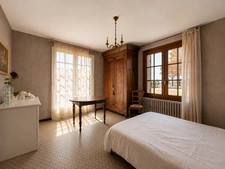 SAINT-PIERRE D'EYRAUD Maison à vendre 240 m2 - 8 pièces-6 chambres- 4 garages- 2 ateliers (24)