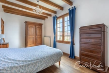 Propriete à vendre 7 pièces proche de BERGERAC (24)-Longère en pierre de 250 m2, 5 chambres, piscine, et grange aménageable de 200 m2 sur 3,8 HA