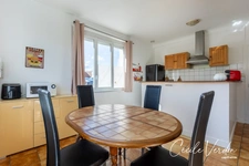 Maison de plain-pied à vendre 2 pièces de 78 m2 située au centre-ville de Bergerac, avec jardin de 440 m2. Vendue louée, BERGERAC (24)