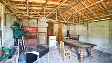 Maison plain-pied à rénover 96m2 et garages de 13 m2 et 26 m2 sur terrain 1956 m2 - 4 pièces LA FORCE (24)