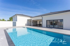 Maison moderne haut de gamme 226 m2 + annexe bureau de 55 m2  à vendre Bergerac - 9 pièces - 4 chambres - piscine - 2 garages 60 m2