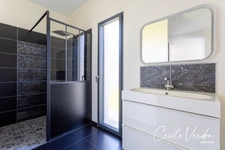 Maison moderne haut de gamme 226 m2 + annexe bureau de 55 m2  à vendre Bergerac - 9 pièces - 4 chambres - piscine - 2 garages 60 m2