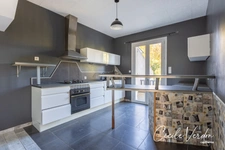 Maison à vendre 5 pièces, garage moto, Bergerac 4 chambres sur 257 m2 de terrain