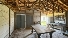 Maison plain-pied à rénover 96m2 et garages de 13 m2 et 26 m2 sur terrain 1956 m2 - 4 pièces LA FORCE (24)