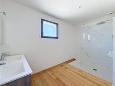 Maison à vendre plain-pied en bois de 149 m², 5 pièces, piscine, 2 garages - BERGERAC (24)
