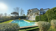 A vendre-Villa avec piscine 4 chambres dont 2 suites vue panoramique sans vis à vis MOULEYDIER (24) 