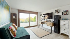 A vendre-Villa avec piscine 4 chambres dont 2 suites vue panoramique sans vis à vis MOULEYDIER (24) 