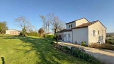 A vendre-Villa avec piscine 4 chambres dont 2 suites vue panoramique sans vis à vis MOULEYDIER (24) 