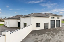 Maison moderne haut de gamme 226 m2 + annexe bureau de 55 m2  à vendre Bergerac - 9 pièces - 4 chambres - piscine - 2 garages 60 m2