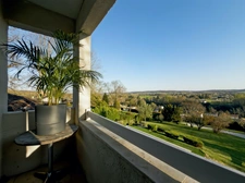 A vendre-Villa avec piscine 4 chambres dont 2 suites vue panoramique sans vis à vis MOULEYDIER (24) 