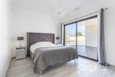 Maison moderne haut de gamme 226 m2 + annexe bureau de 55 m2  à vendre Bergerac - 9 pièces - 4 chambres - piscine - 2 garages 60 m2